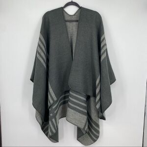 BB Dakota Reversible Fab Fun Grey Striped Open Drape Front Poncho